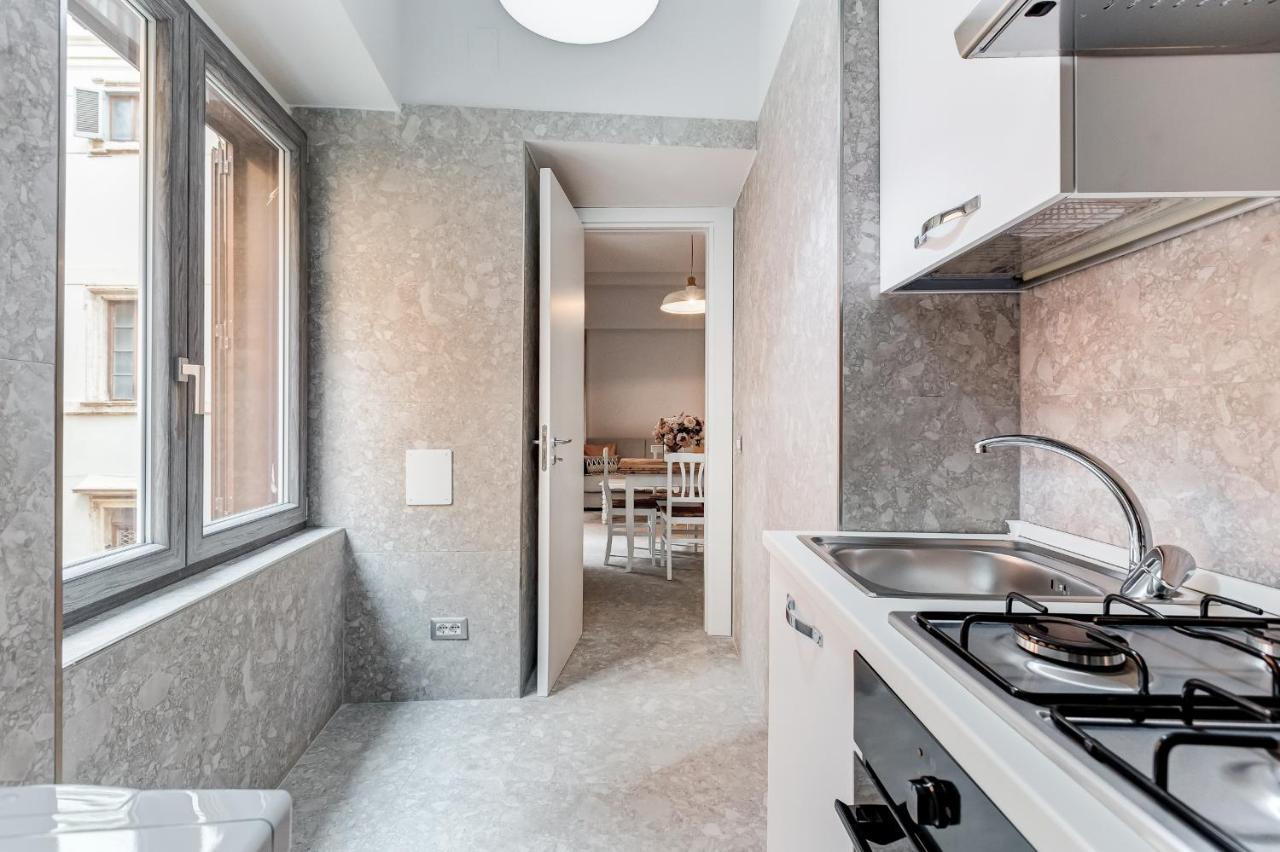 Trevi Fountain - Shabby - Romedreamhome Extérieur photo